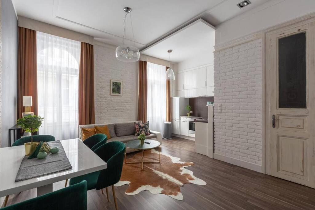 Chic, Captivating Space Budapeşte Dış mekan fotoğraf